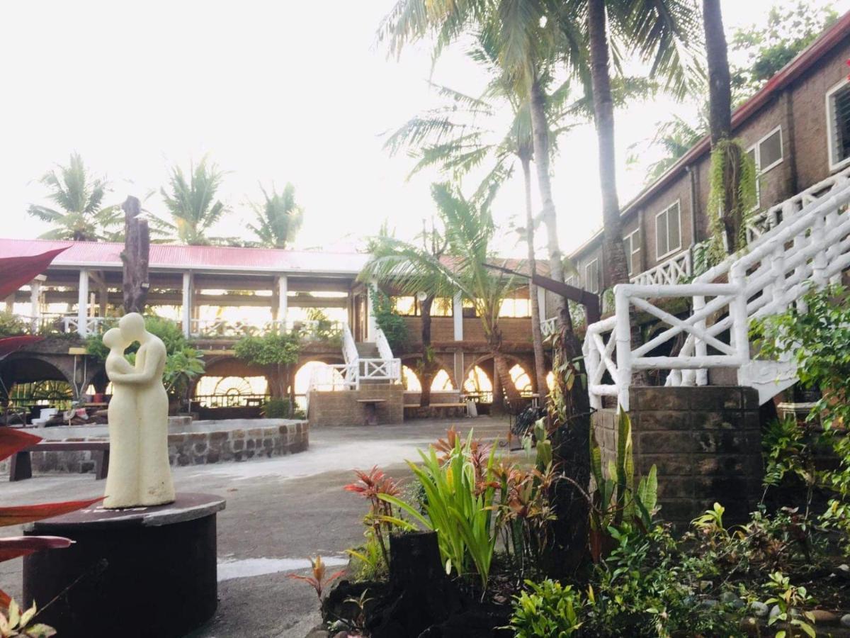 Sunbloom Beachfront Hotel And Restaurant Zambales Sinabacan Ngoại thất bức ảnh