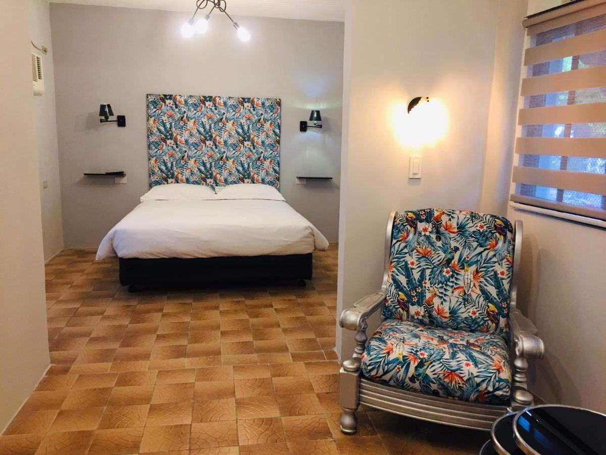 Sunbloom Beachfront Hotel And Restaurant Zambales Sinabacan Ngoại thất bức ảnh