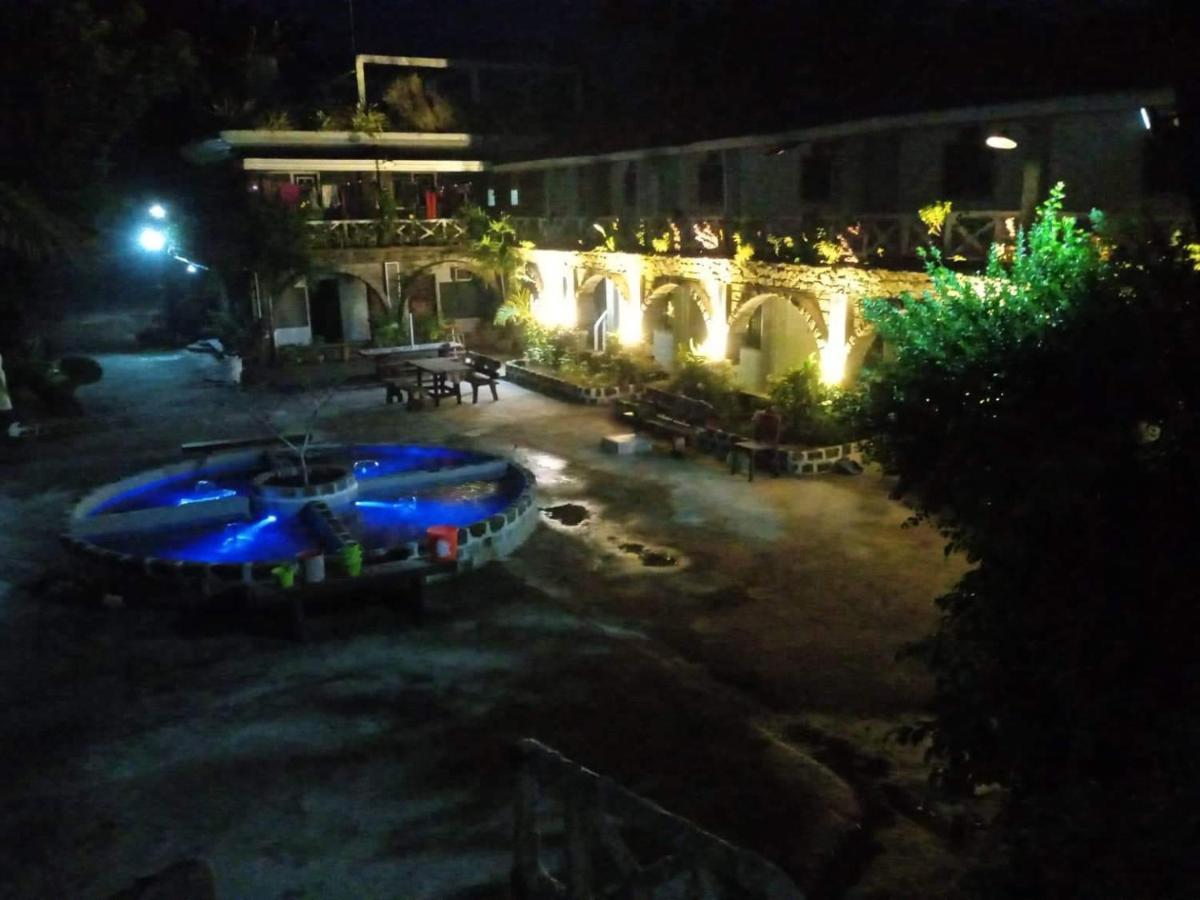 Sunbloom Beachfront Hotel And Restaurant Zambales Sinabacan Ngoại thất bức ảnh