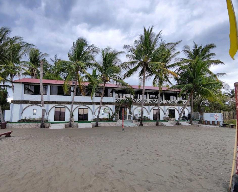 Sunbloom Beachfront Hotel And Restaurant Zambales Sinabacan Ngoại thất bức ảnh