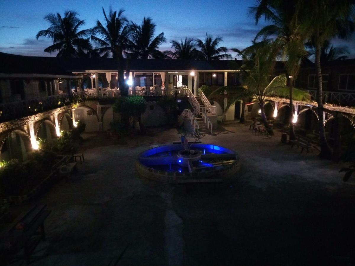 Sunbloom Beachfront Hotel And Restaurant Zambales Sinabacan Ngoại thất bức ảnh