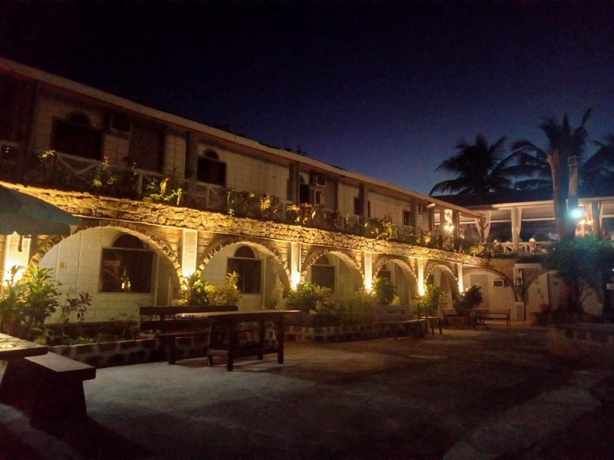 Sunbloom Beachfront Hotel And Restaurant Zambales Sinabacan Ngoại thất bức ảnh