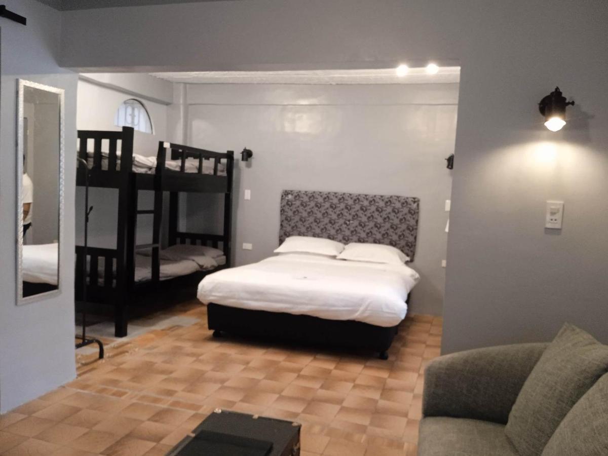 Sunbloom Beachfront Hotel And Restaurant Zambales Sinabacan Ngoại thất bức ảnh