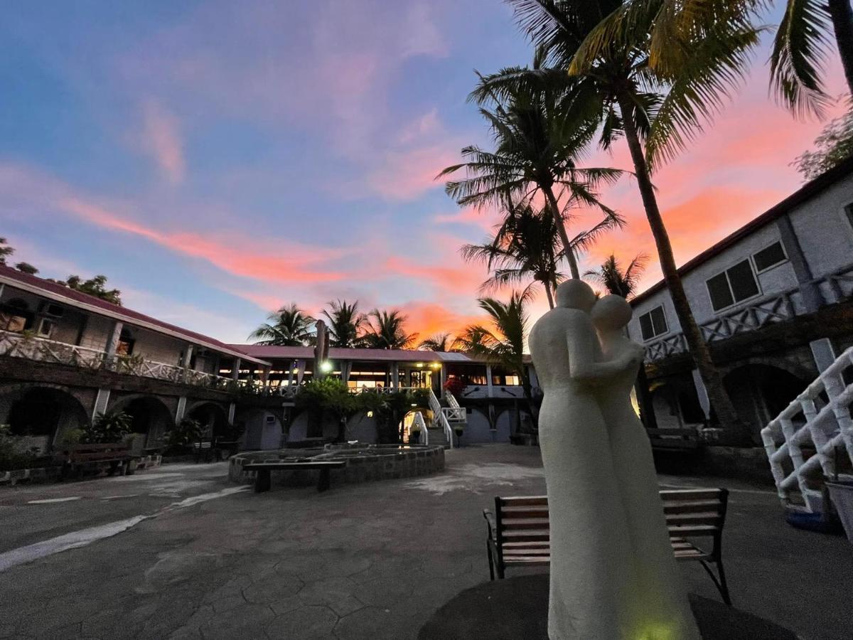 Sunbloom Beachfront Hotel And Restaurant Zambales Sinabacan Ngoại thất bức ảnh