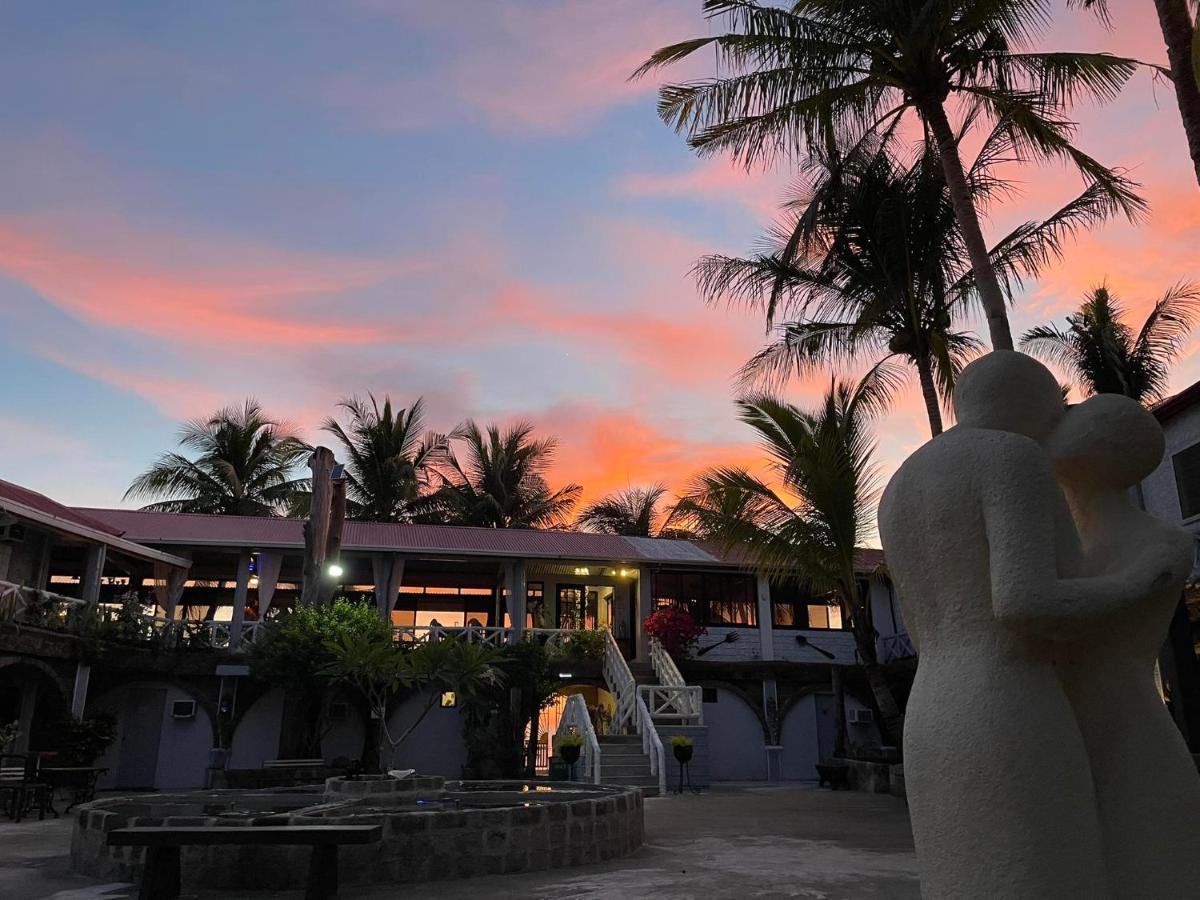 Sunbloom Beachfront Hotel And Restaurant Zambales Sinabacan Ngoại thất bức ảnh