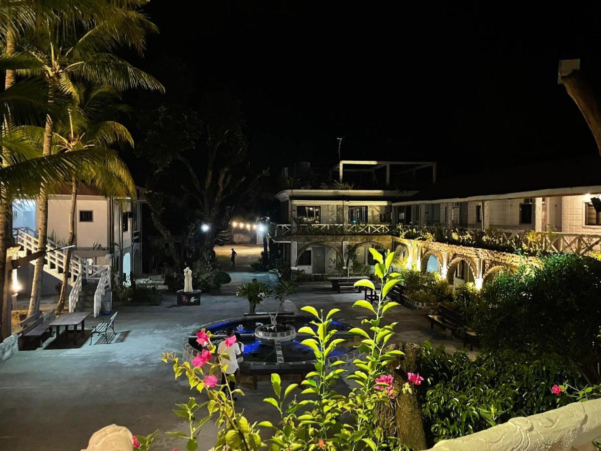 Sunbloom Beachfront Hotel And Restaurant Zambales Sinabacan Ngoại thất bức ảnh