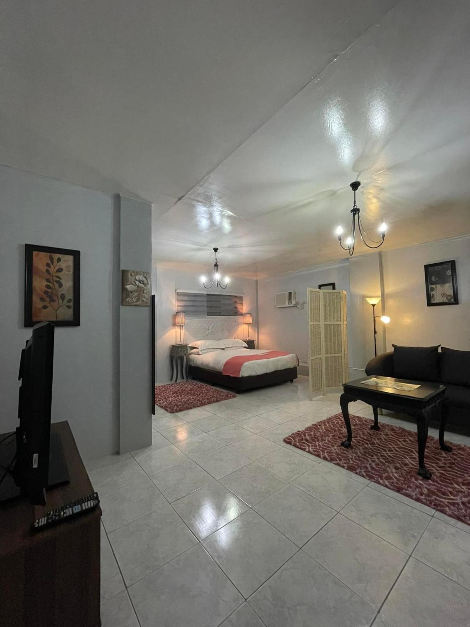 Sunbloom Beachfront Hotel And Restaurant Zambales Sinabacan Ngoại thất bức ảnh